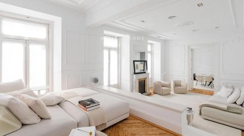 Foto 2 de Piso en venta en Jerónimos, Madrid