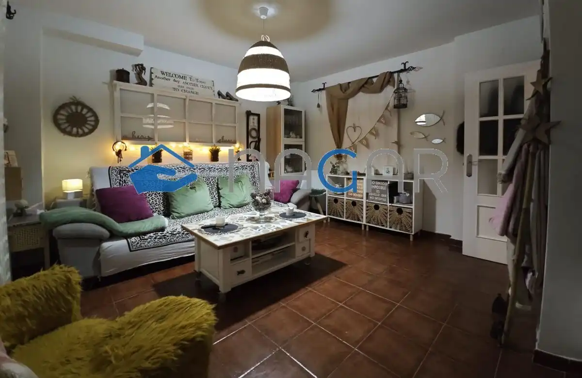 Sala de estar de Casa adosada en venta en La Línea de la Concepción