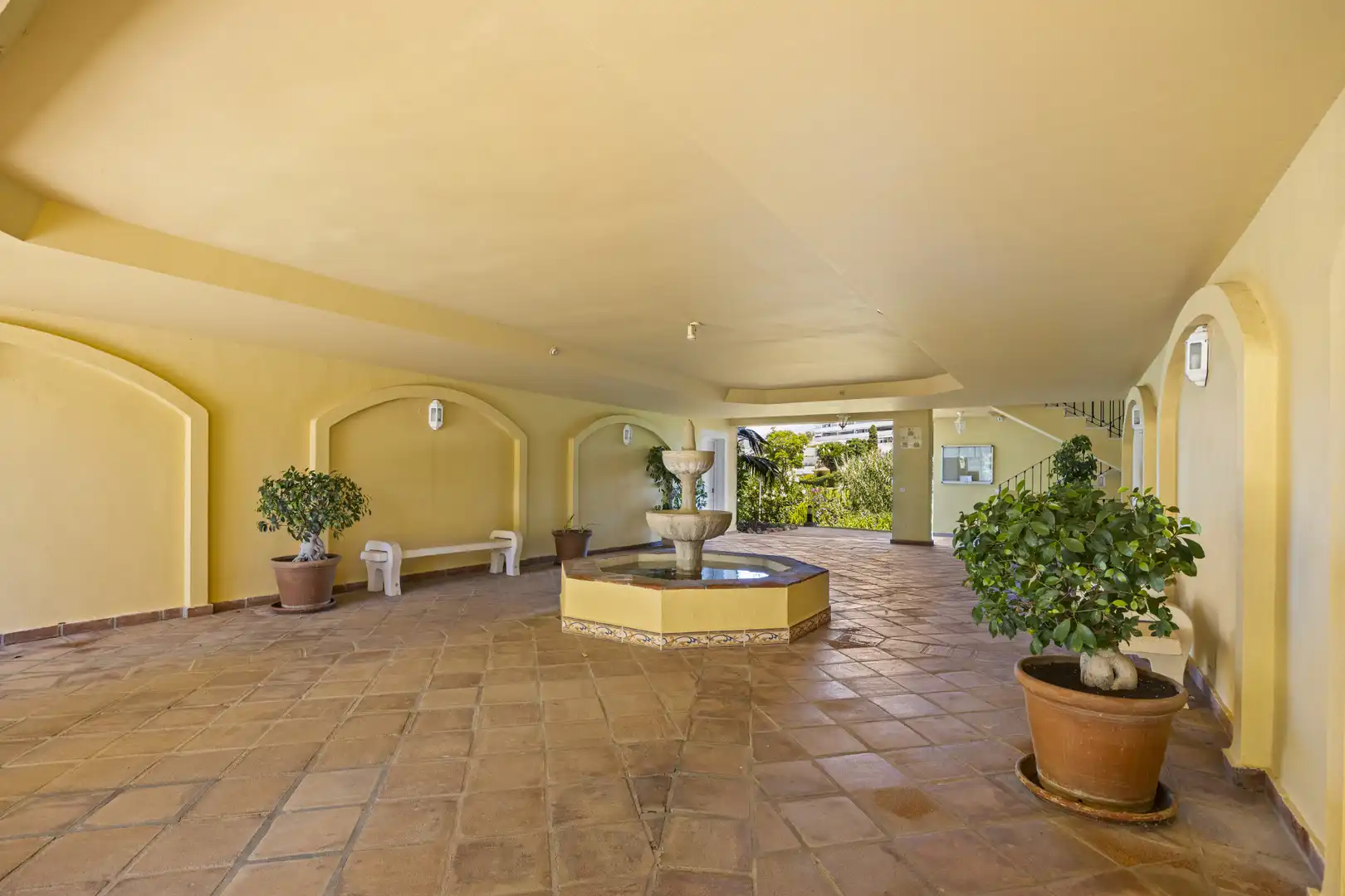 Wohnungen zum Verkauf in Marbella mit Klimaanlage, Terrasse und Schwimmbad
