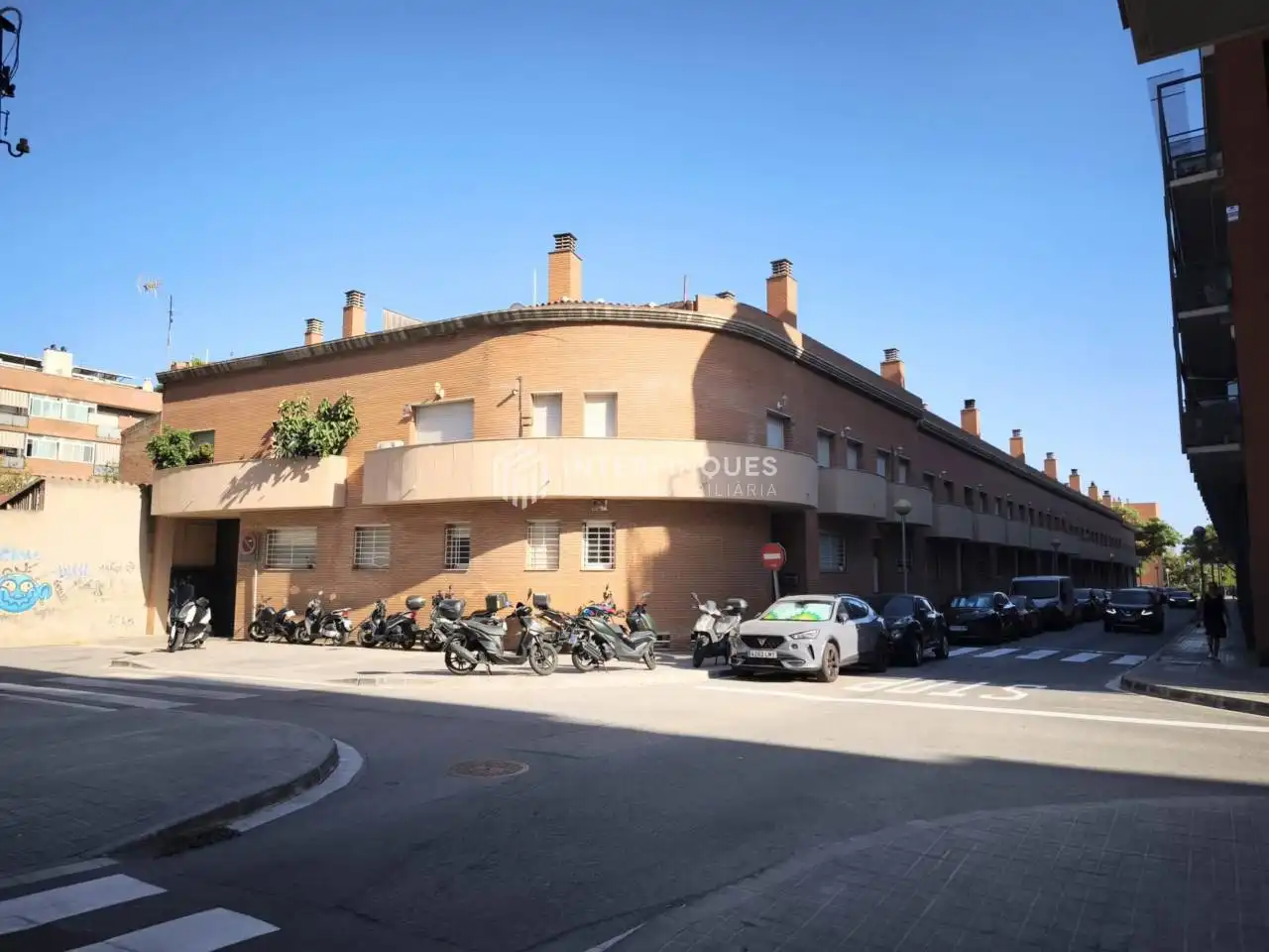 Vista exterior de Casa o xalet en venda en Badalona amb Aire condicionat, Calefacció i Terrassa