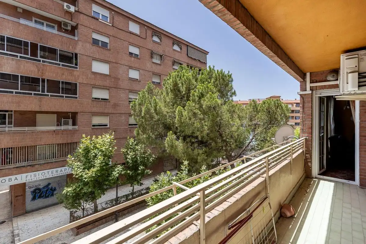 Flat with terrace for sale in Beiro, imagen 6