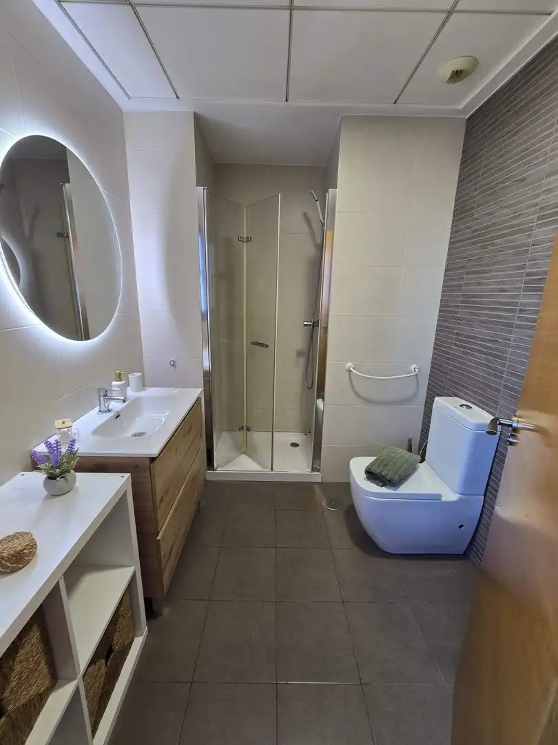 Baño de Piso en venta en Crevillent con Aire acondicionado, Parquet y Terraza
