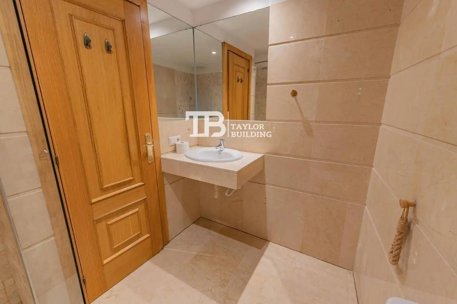 Badezimmer von Wohnung zum Verkauf in  Palma de Mallorca mit Klimaanlage, Heizung und Privatgarten
