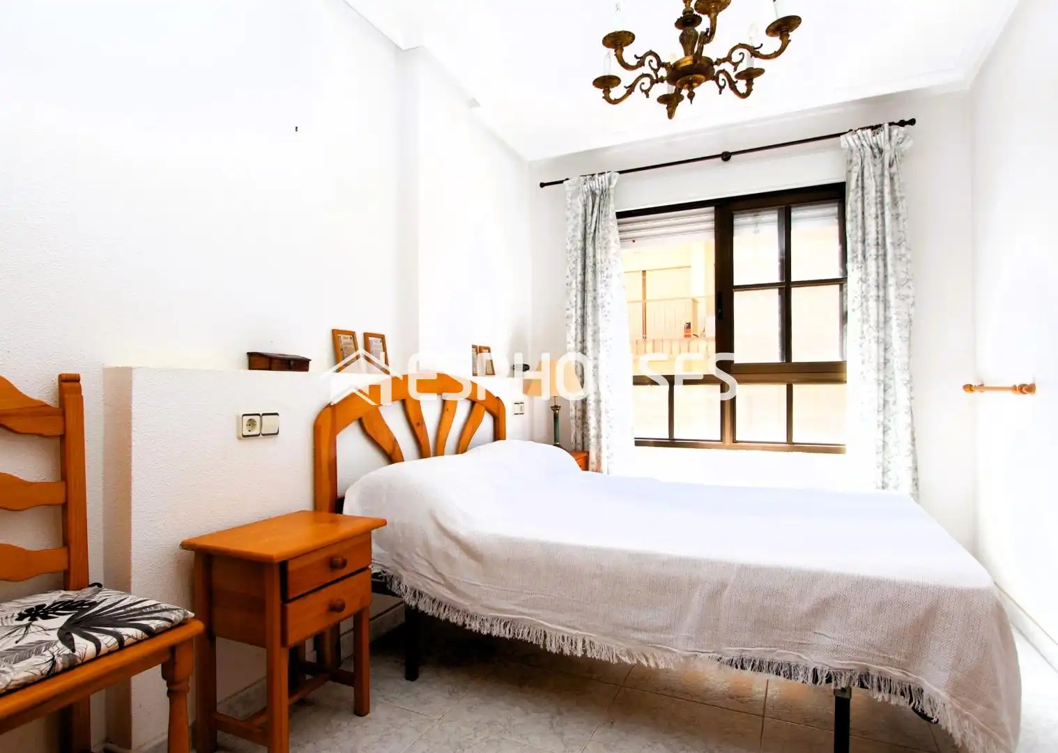 Habitación de Apartamento en venta en Guardamar del Segura con Aire acondicionado, Trastero y Amueblado
