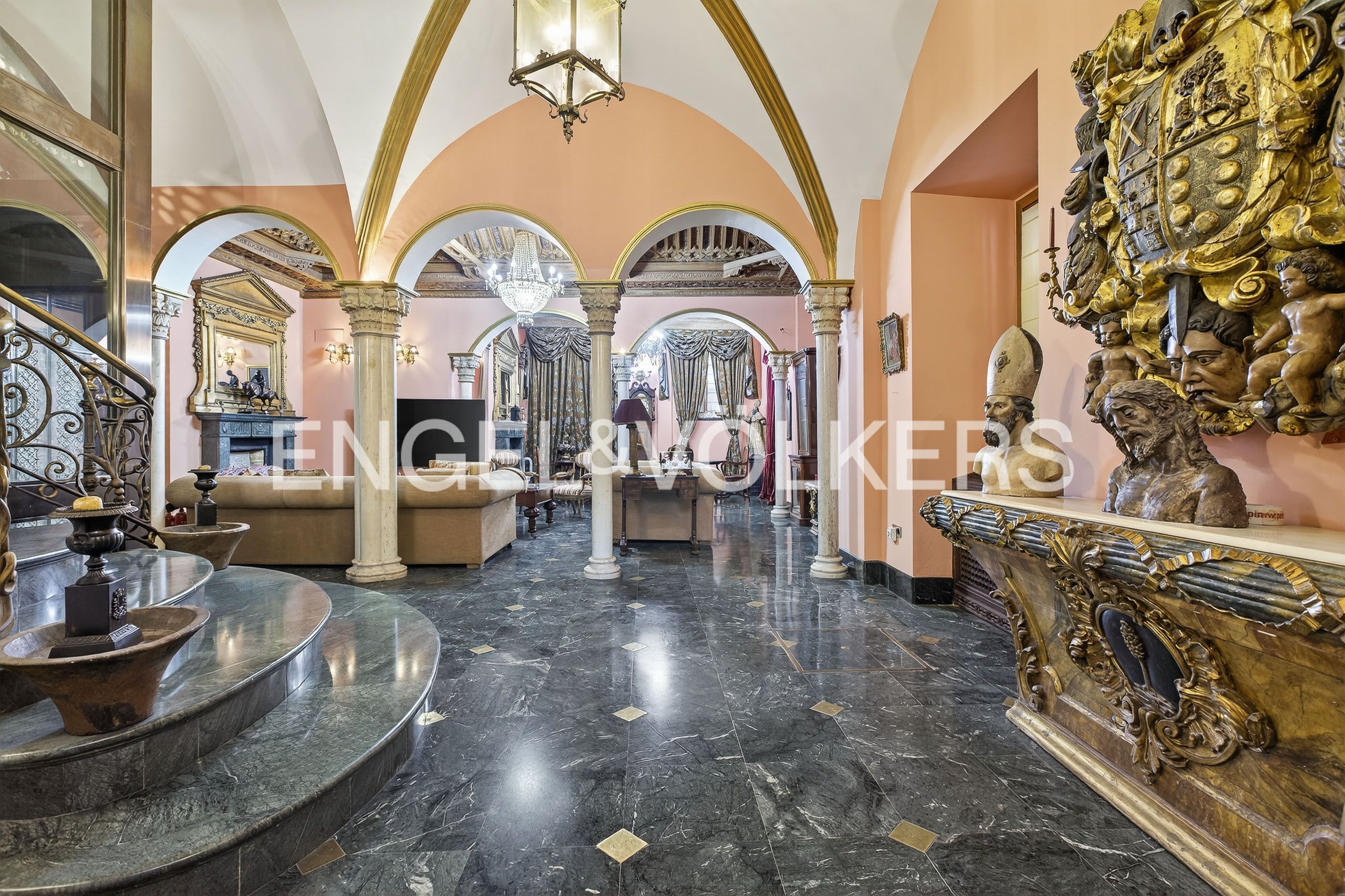 House or chalet for sale in  Sevilla Capital  with Air Conditioner, Heating and Parquet flooring