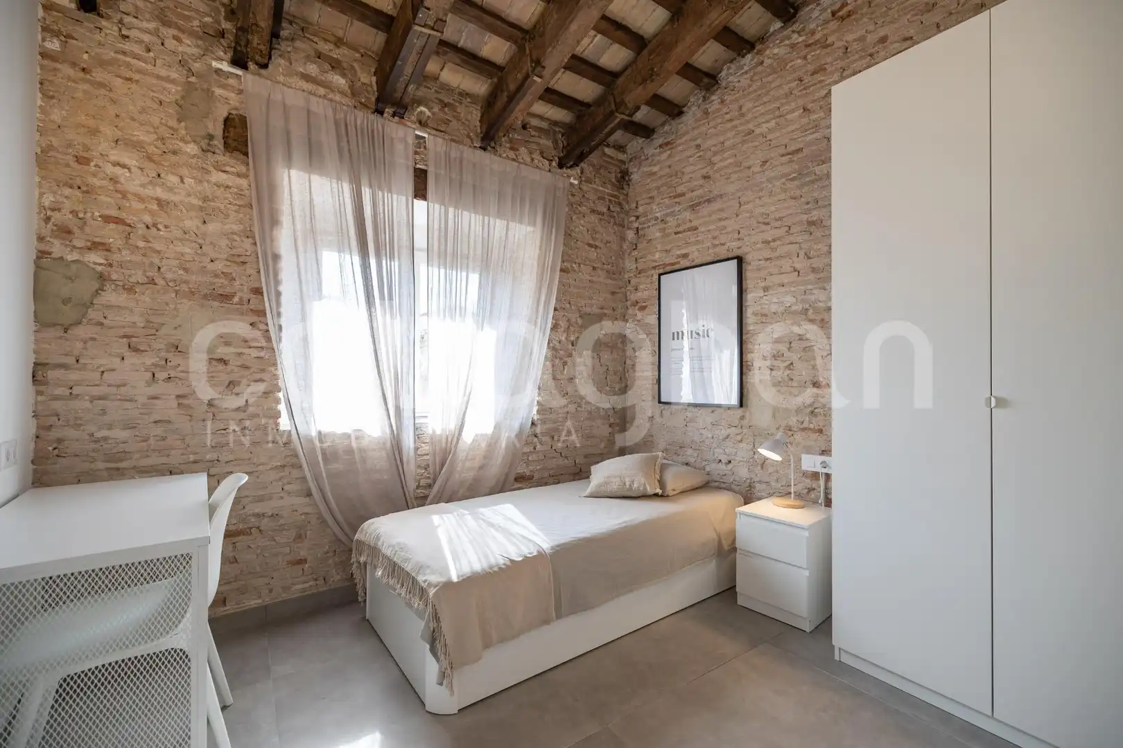 Bedroom of Buildings for sale in Valencia