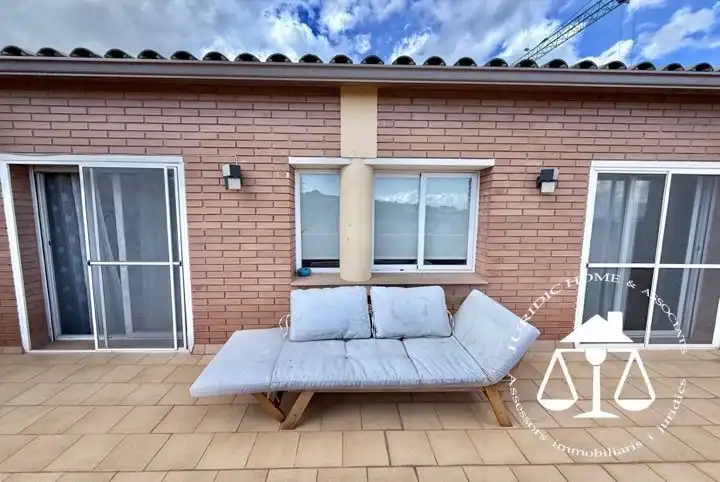 Terrassa de Casa o xalet en venda en Sant Boi de Llobregat amb Aire condicionat, Calefacció i Jardí privat