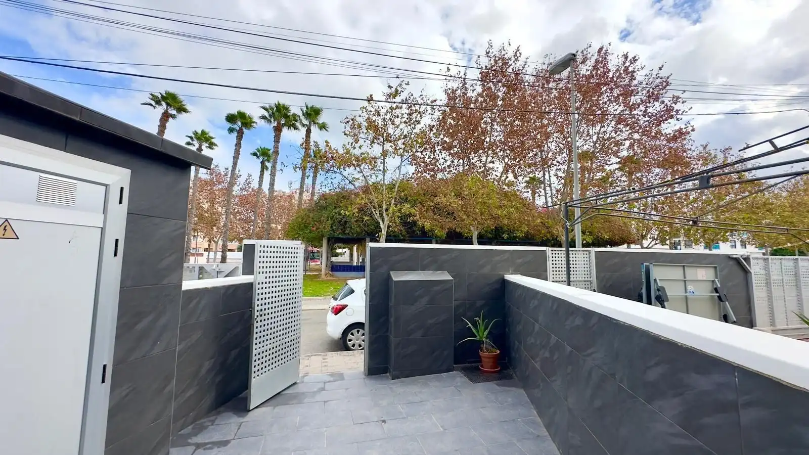 Außenansicht von Gebäude zum Verkauf in Torrevieja