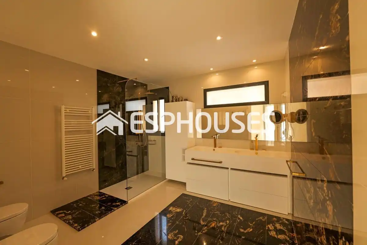 Casa con terraza en venta en Playa del Acequión, Náufragos y Rocío del Mar, imagen 5
