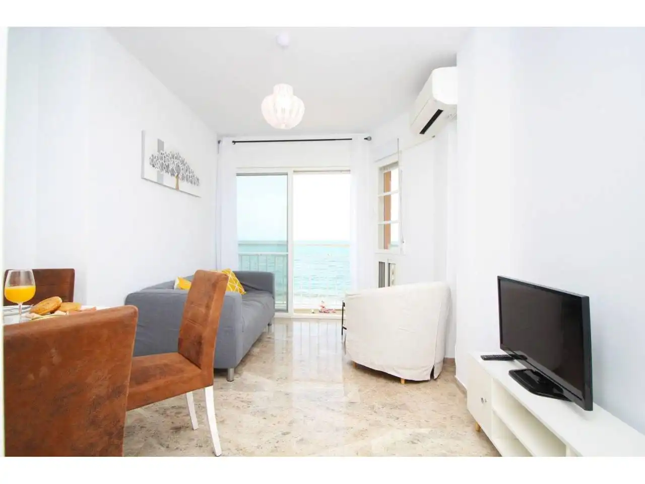 Flat with lift to rent in Avenida Mediterráneo