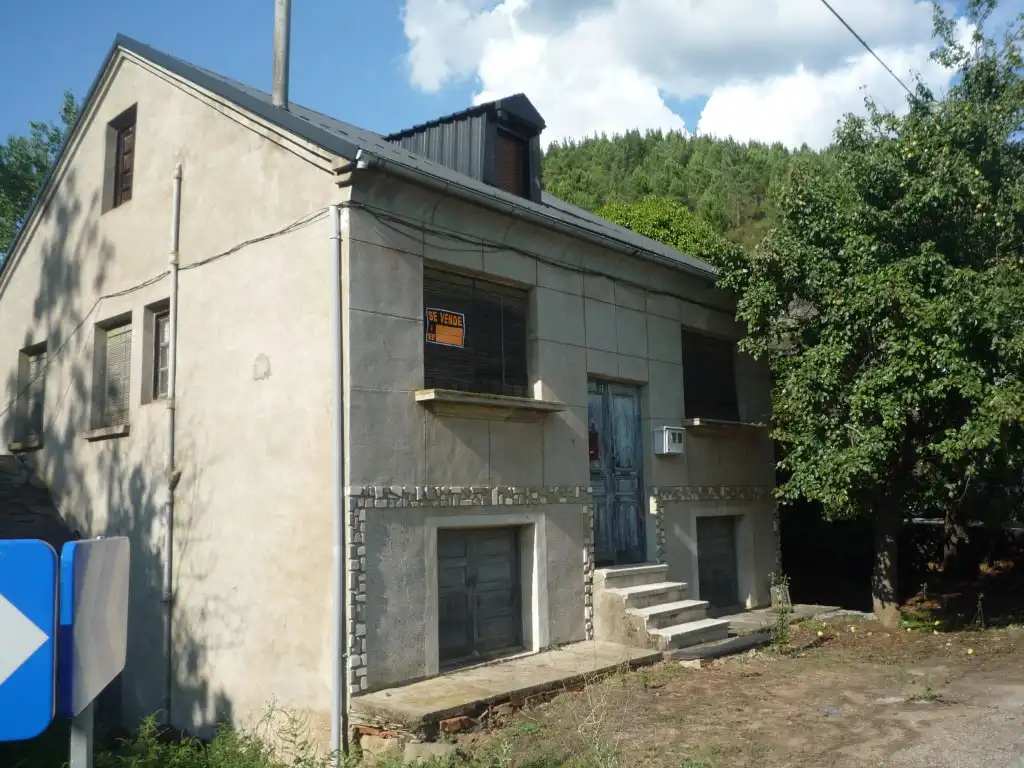 Vista exterior de Casa o chalet en venta en Arganza