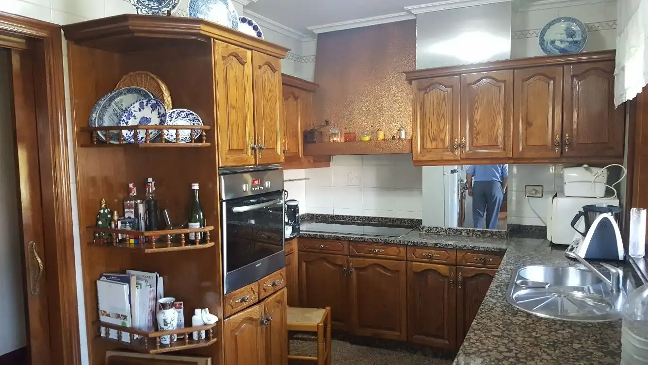 Cocina de Casa o chalet en venta en Nigrán con Jardín privado, Piscina y Balcón