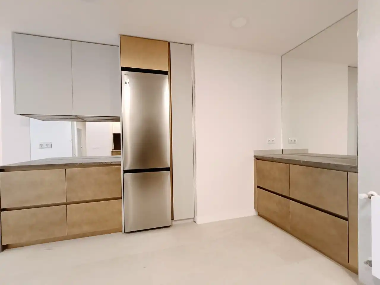 Kitchen of Flat for rent in Madrid  with Air Conditioner, Heating and Terrace