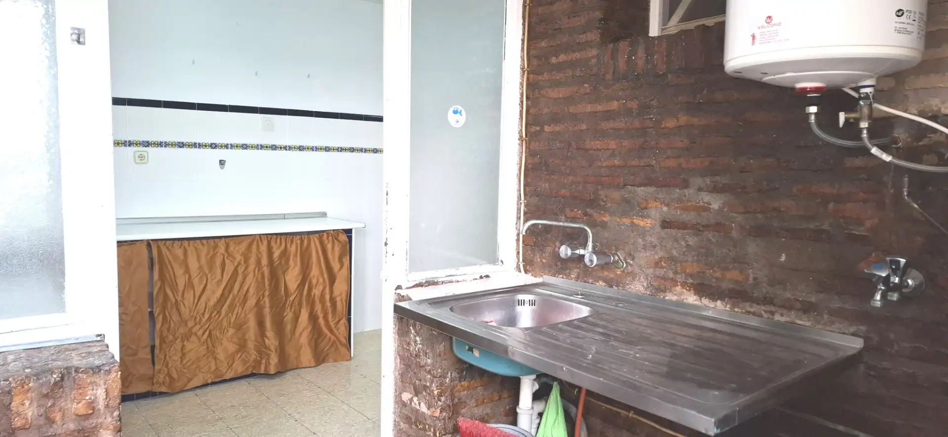 Cuina de Pis en venda en Mairena del Aljarafe amb Aire condicionat