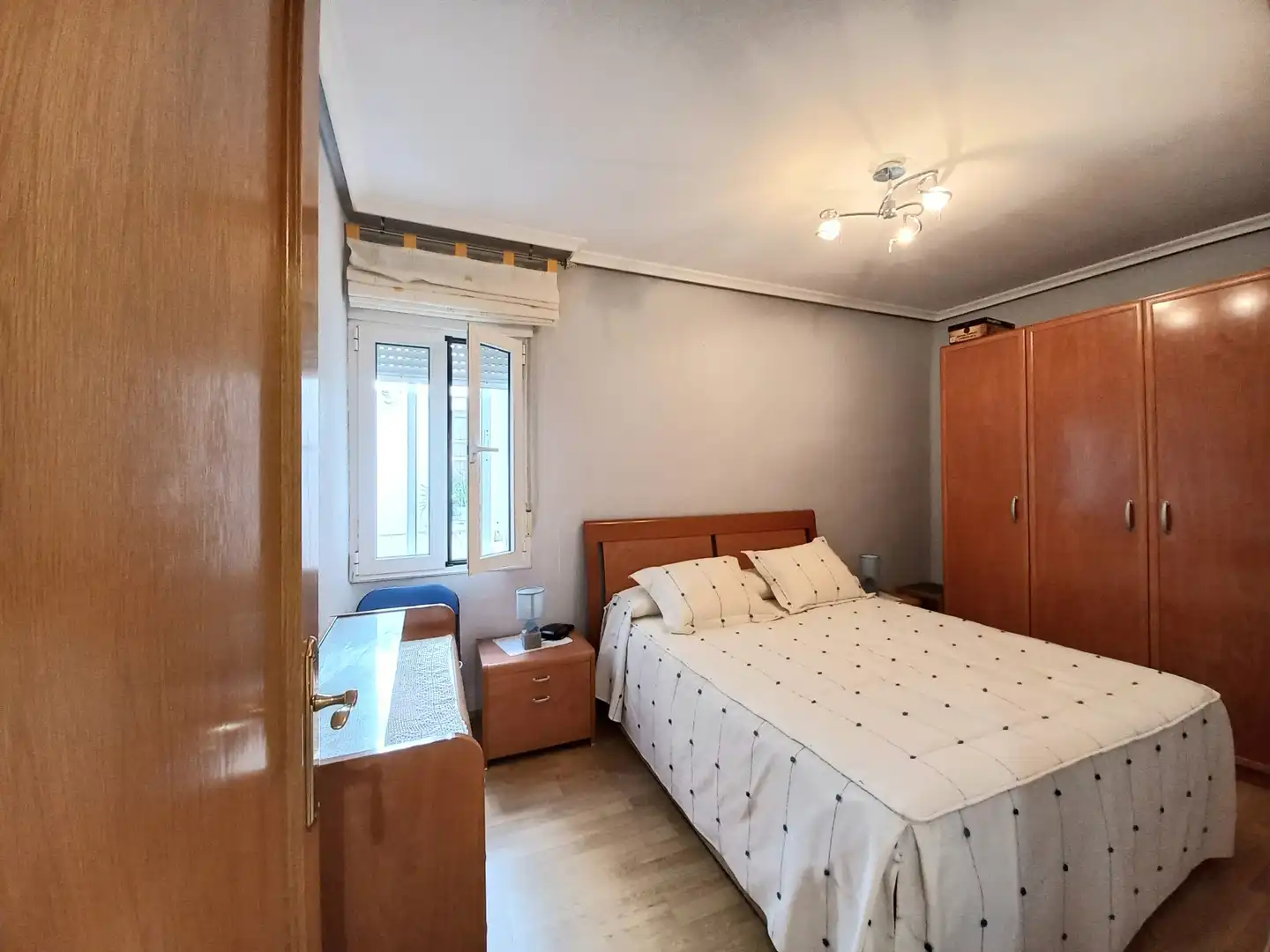 Schlafzimmer von Wohnung zum Verkauf in Burgos mit Heizung
