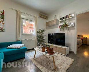 Living room of Flat for sale in  Madrid Capital  with Air Conditioner, Heating and Parquet flooring