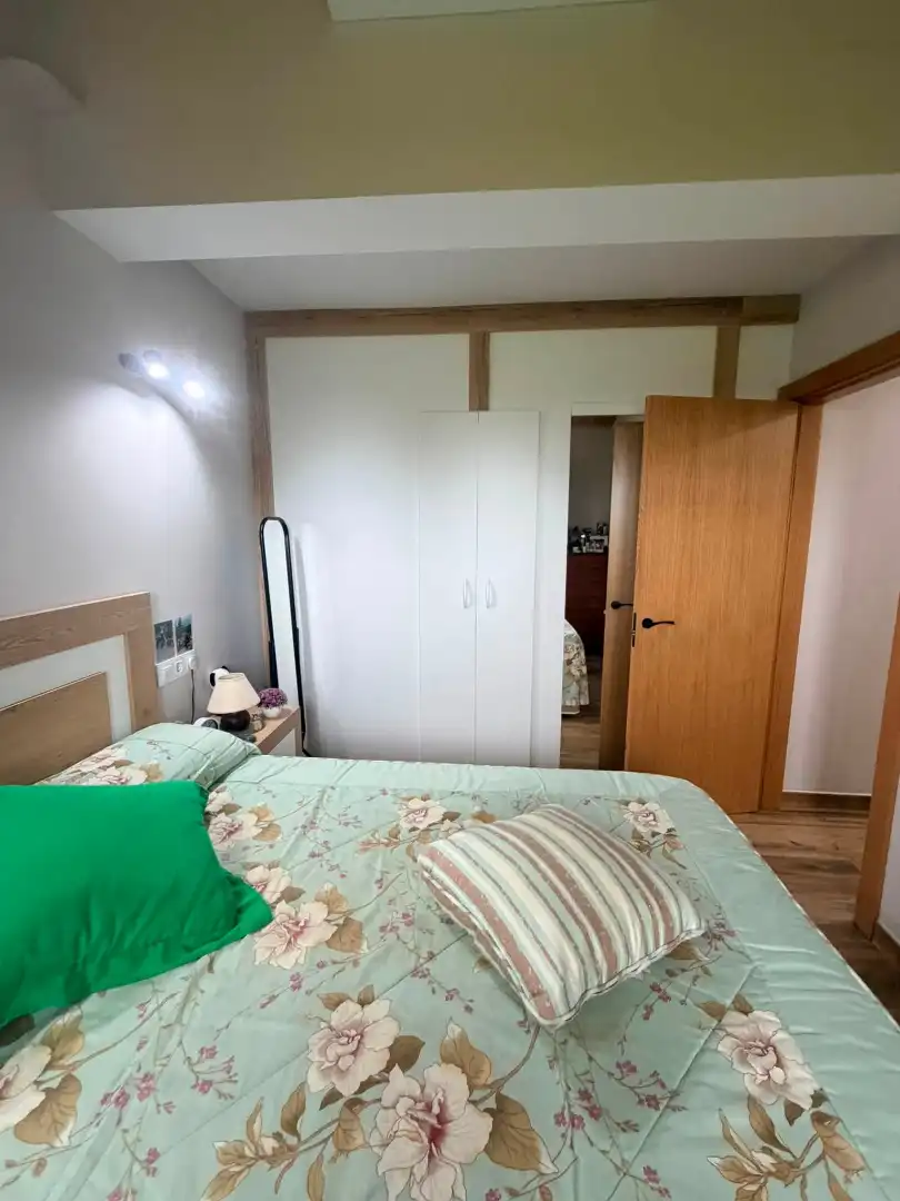 Dormitori de Casa o xalet en venda en Cartes amb Aire condicionat, Calefacció i Jardí privat