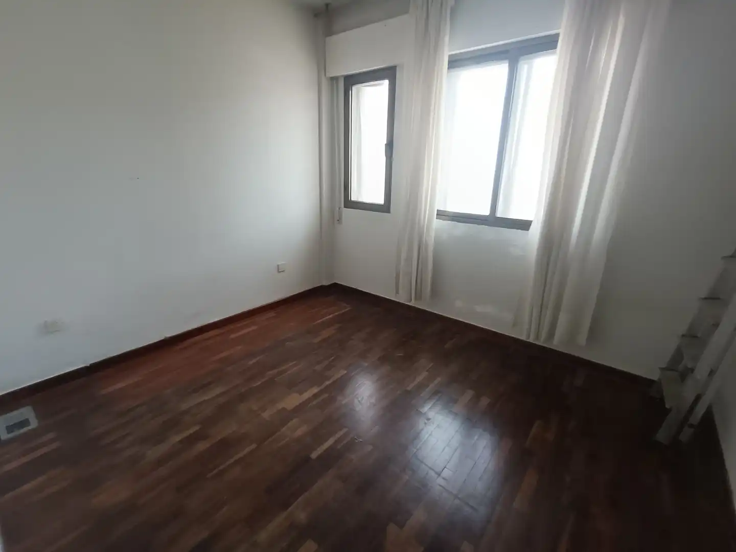 Dormitori de Casa o xalet en venda en Ciudad Real amb Aire condicionat, Calefacció i Jardí privat