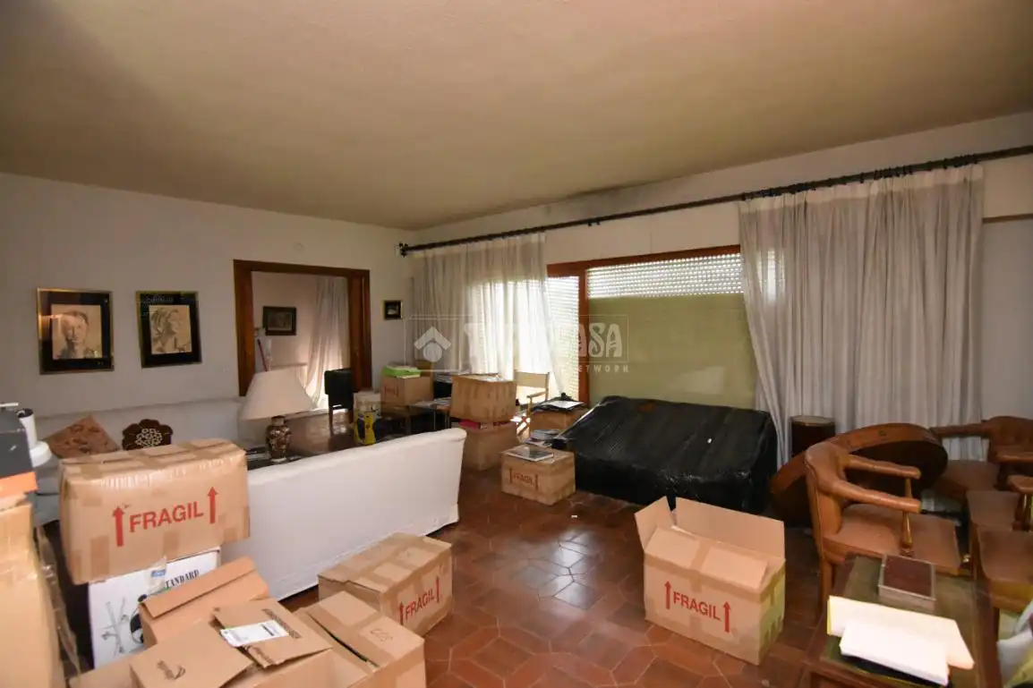 Sala de estar de Casa o chalet en venta en Villaviciosa de Odón con Calefacción, Jardín privado y Terraza
