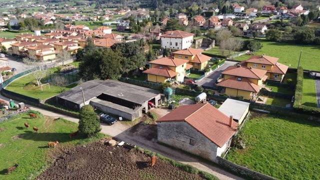 Casa-chalet en Venta en Barrio Somavilla en Camargo pueblo
