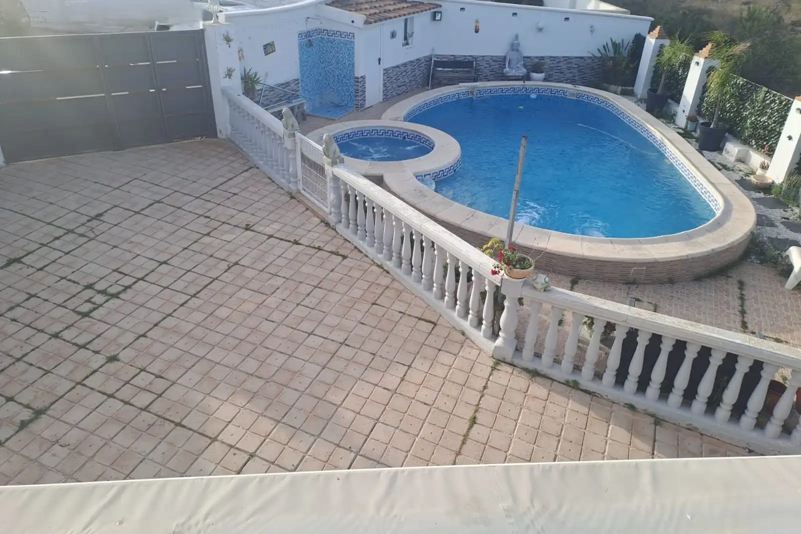 Piscina de Casa o chalet en venta en Montserrat con Aire acondicionado, Calefacción y Jardín privado