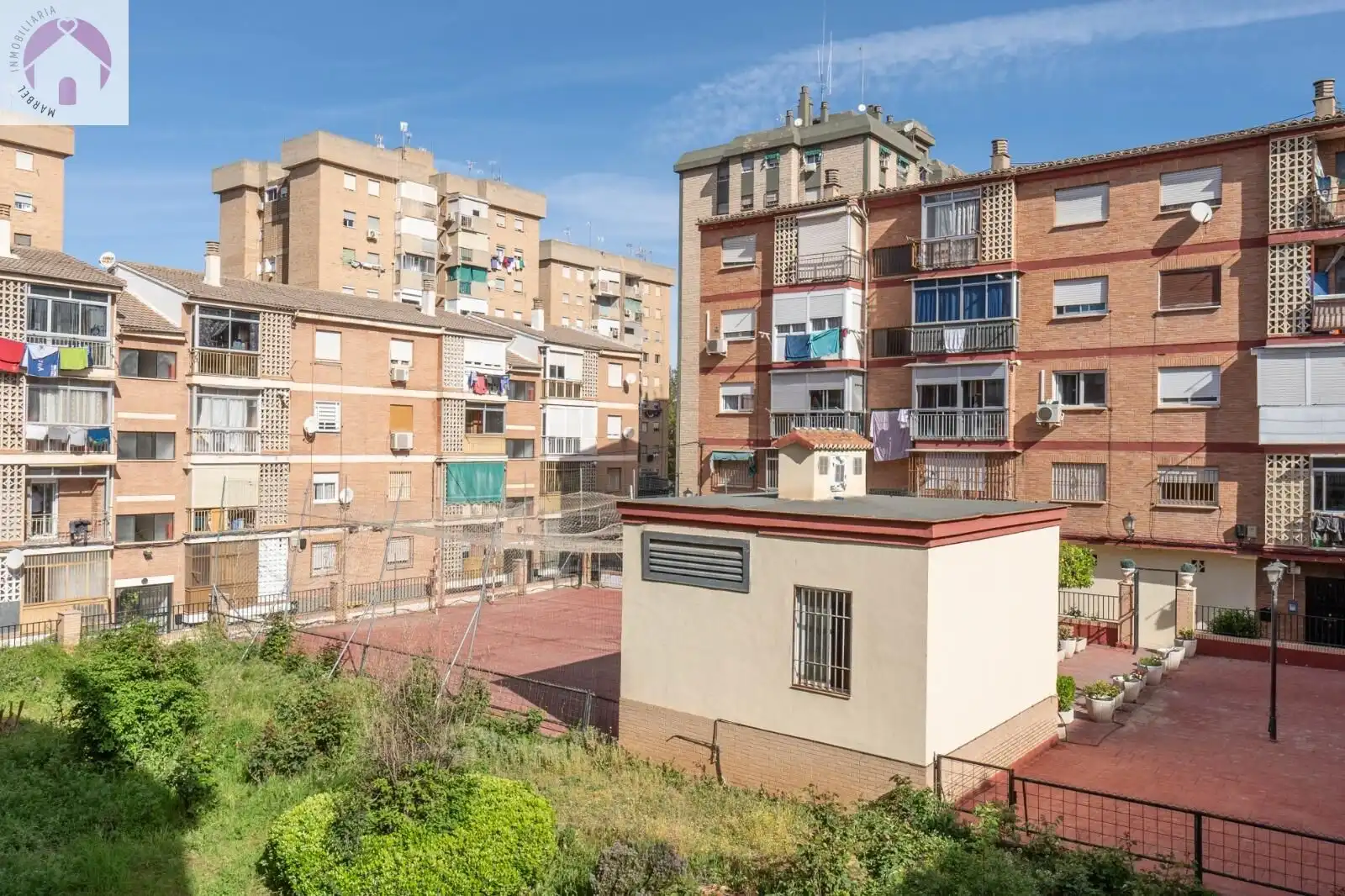 Exterior view of Flat for sale in Granada  with Air Conditioner, Heating and Terrace