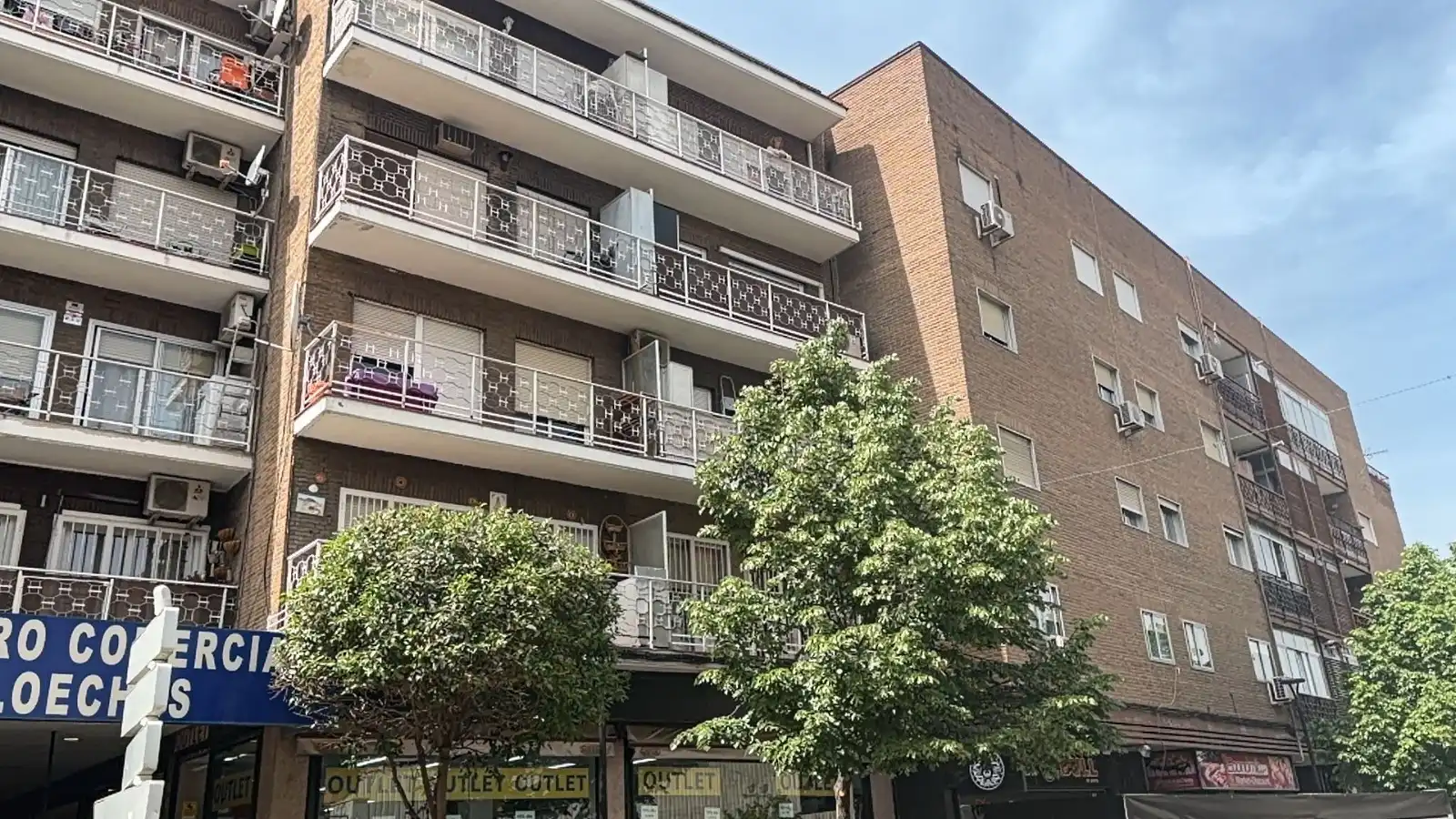 Außenansicht von Wohnung zum Verkauf in Arganda del Rey mit Heizung und Terrasse