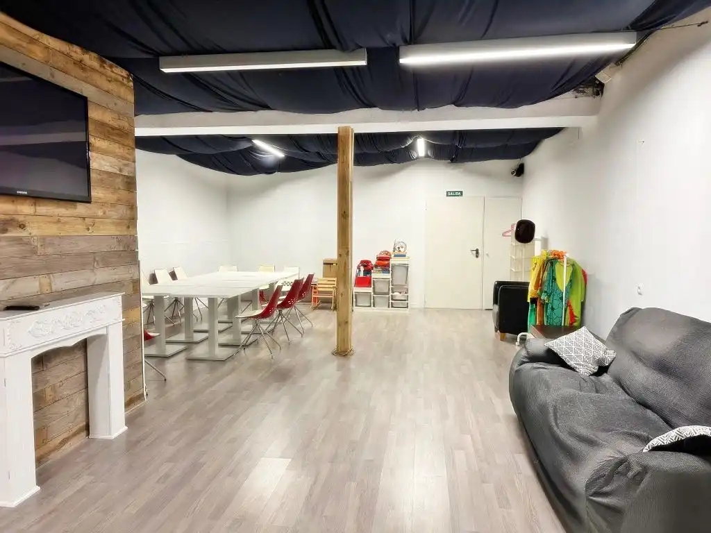 Business premises for sale in Sant Vicenç Dels Horts, imagen 11