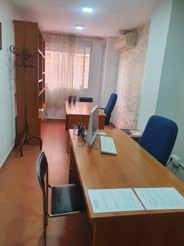 Oficina en Alquiler en El Real