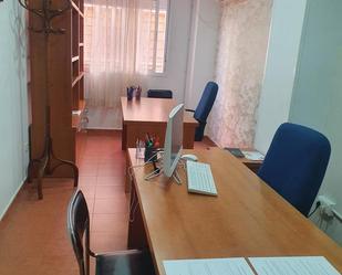 Oficina de lloguer en  Melilla Capital