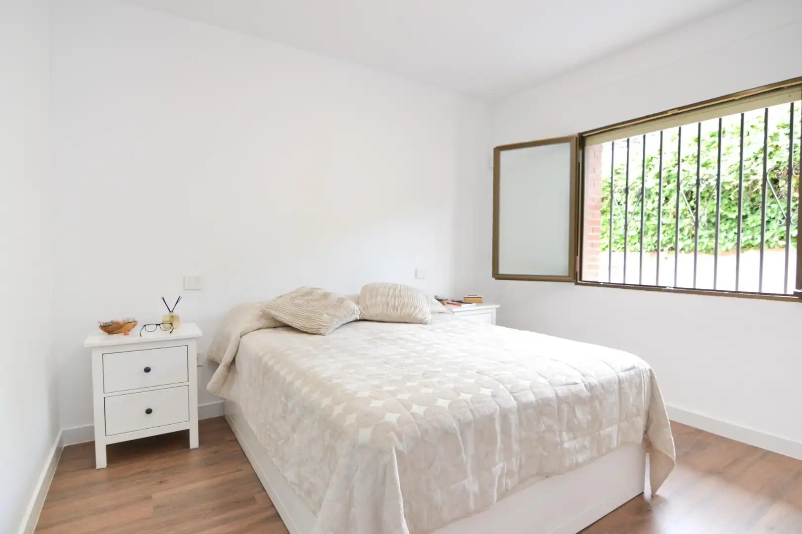 Bedroom of Houses for sale in Casarrubios del Monte  with Air Conditioner, Heating and Private garden