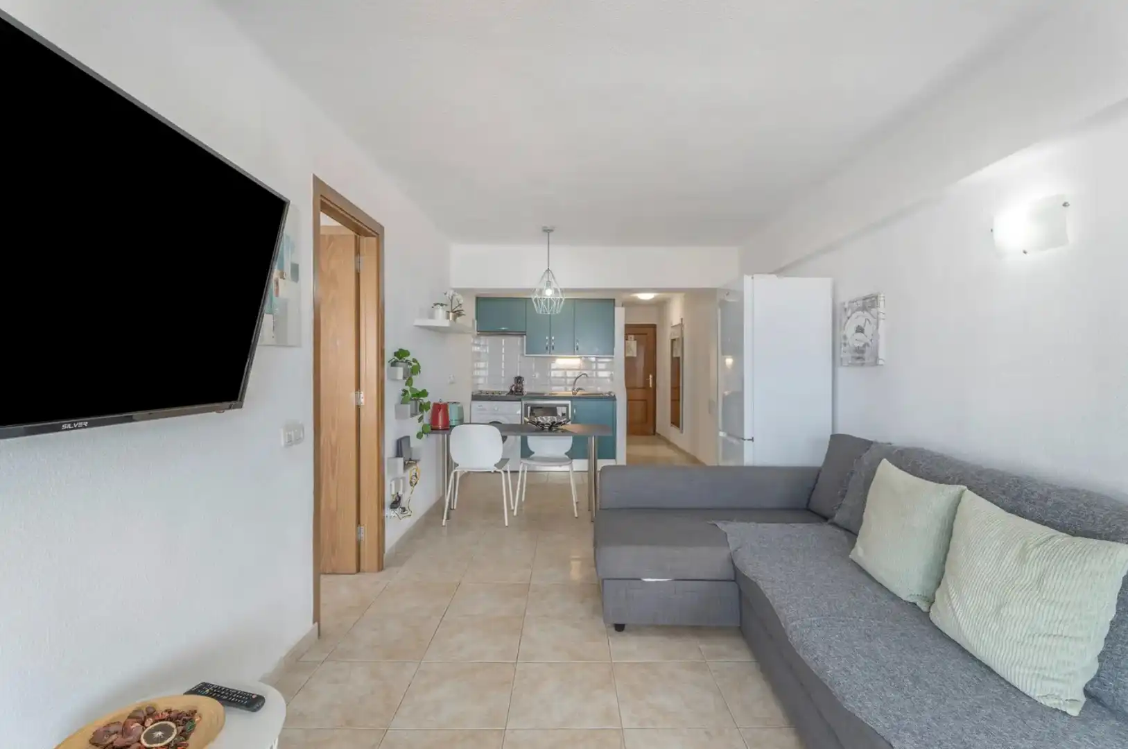 Living room of Flat for sale in Adeje  with Terrace, Swimming Pool and Furnished