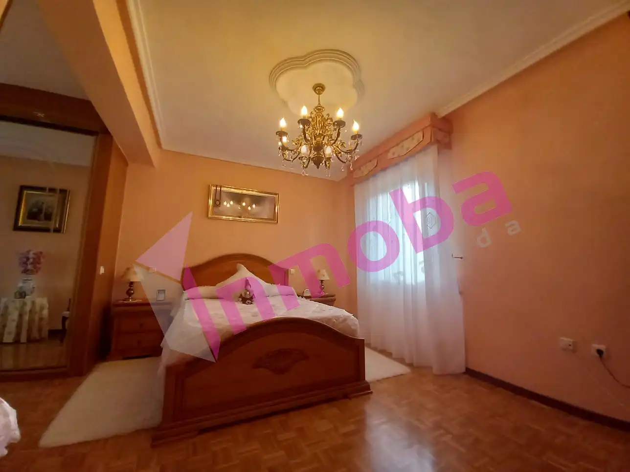 Dormitori de Casa o xalet en venda en Aranda de Duero amb Calefacció, Jardí privat i Parquet