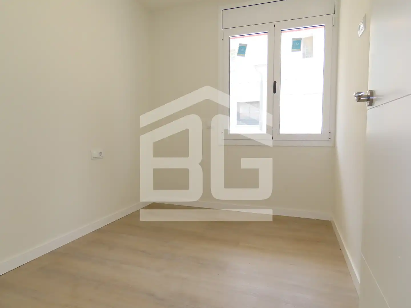 Habitación de Piso en venta en Canovelles con Aire acondicionado, Calefacción y Parquet