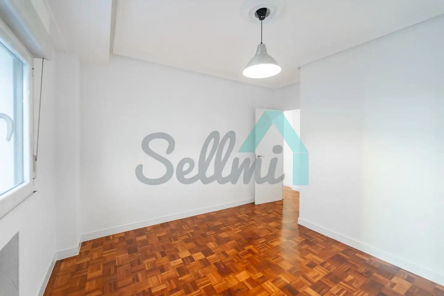 Bedroom of Flat for sale in Oviedo   with Heating, Parquet flooring and Storage room