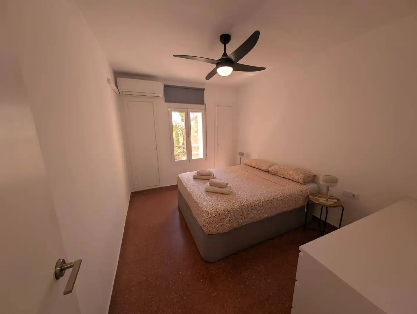 Appartement compact avec terrasse à louer à CONSTITUCIO DE LA, imagen 11