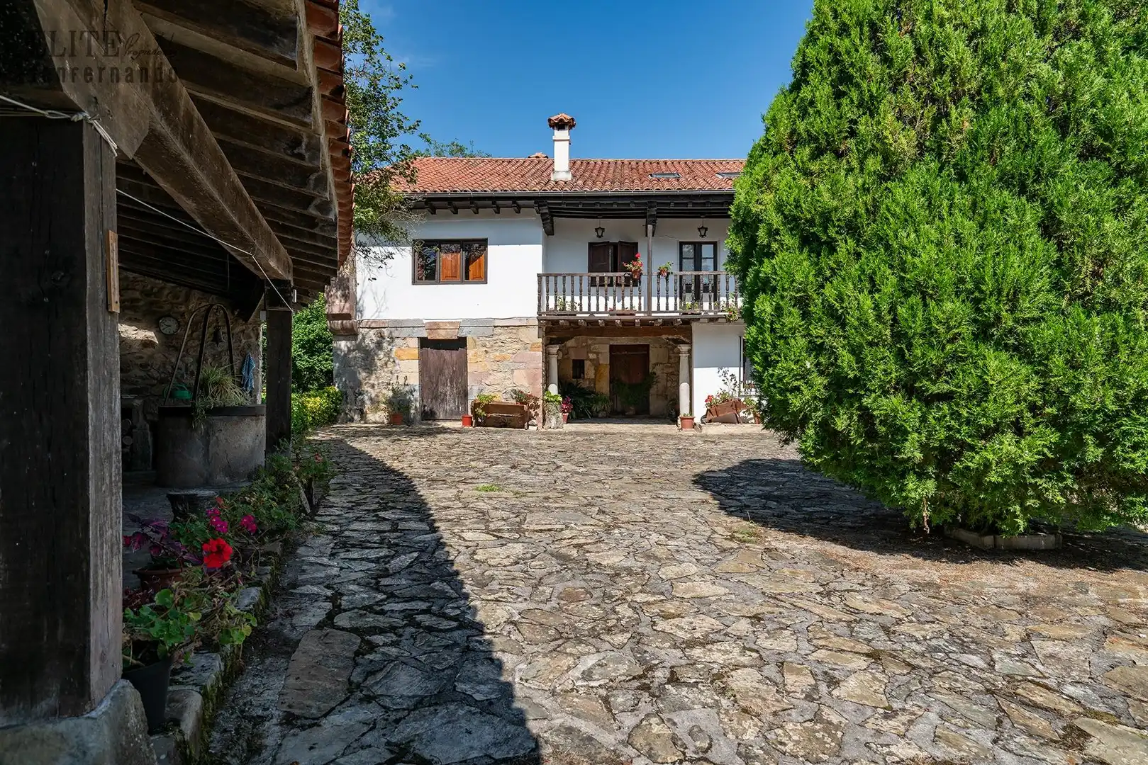 Vista exterior de Casa o chalet en venta en Puente Viesgo con Calefacción, Jardín privado y Terraza
