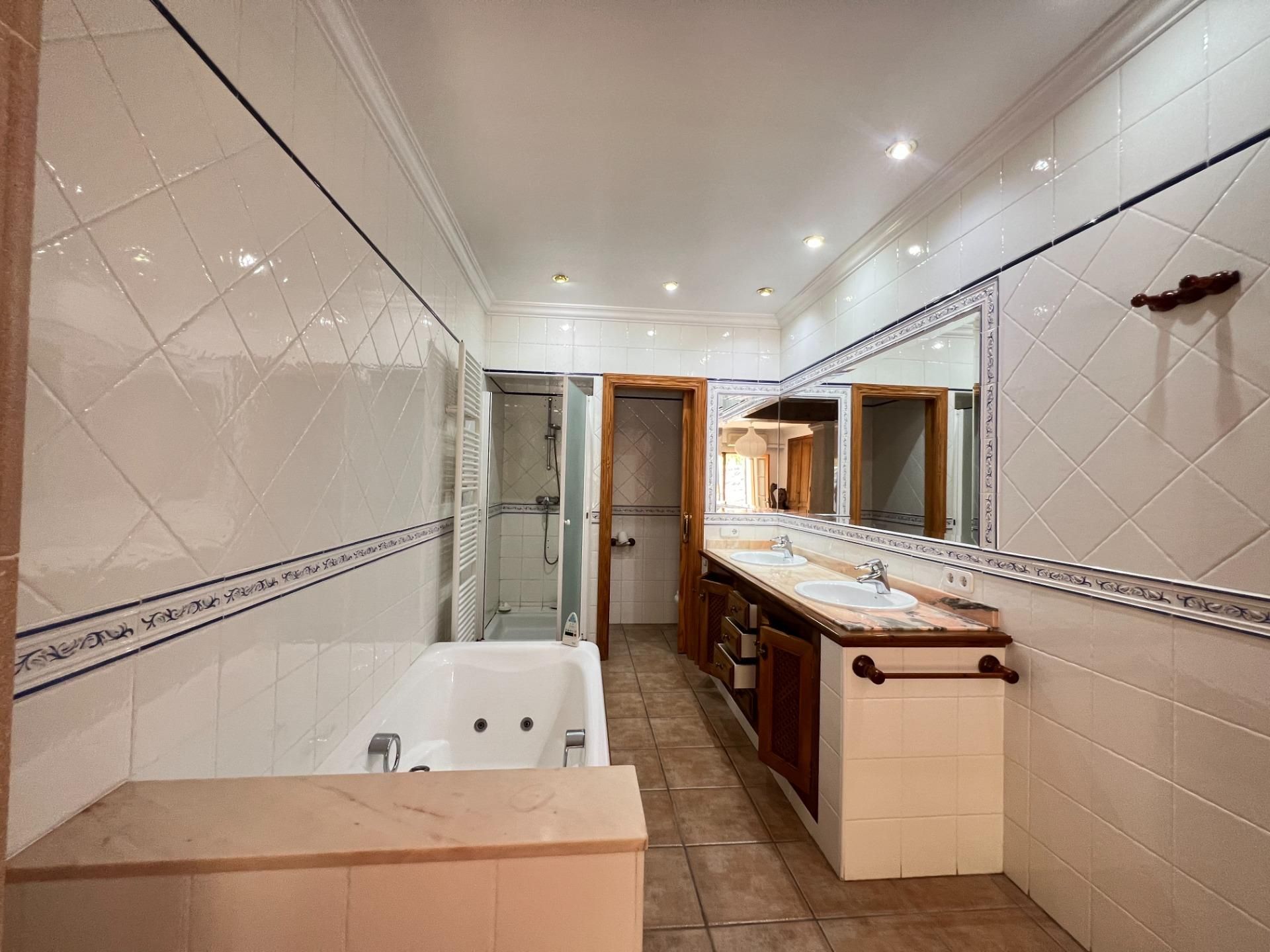 Badezimmer von Wohnung miete in Selva mit Terrasse