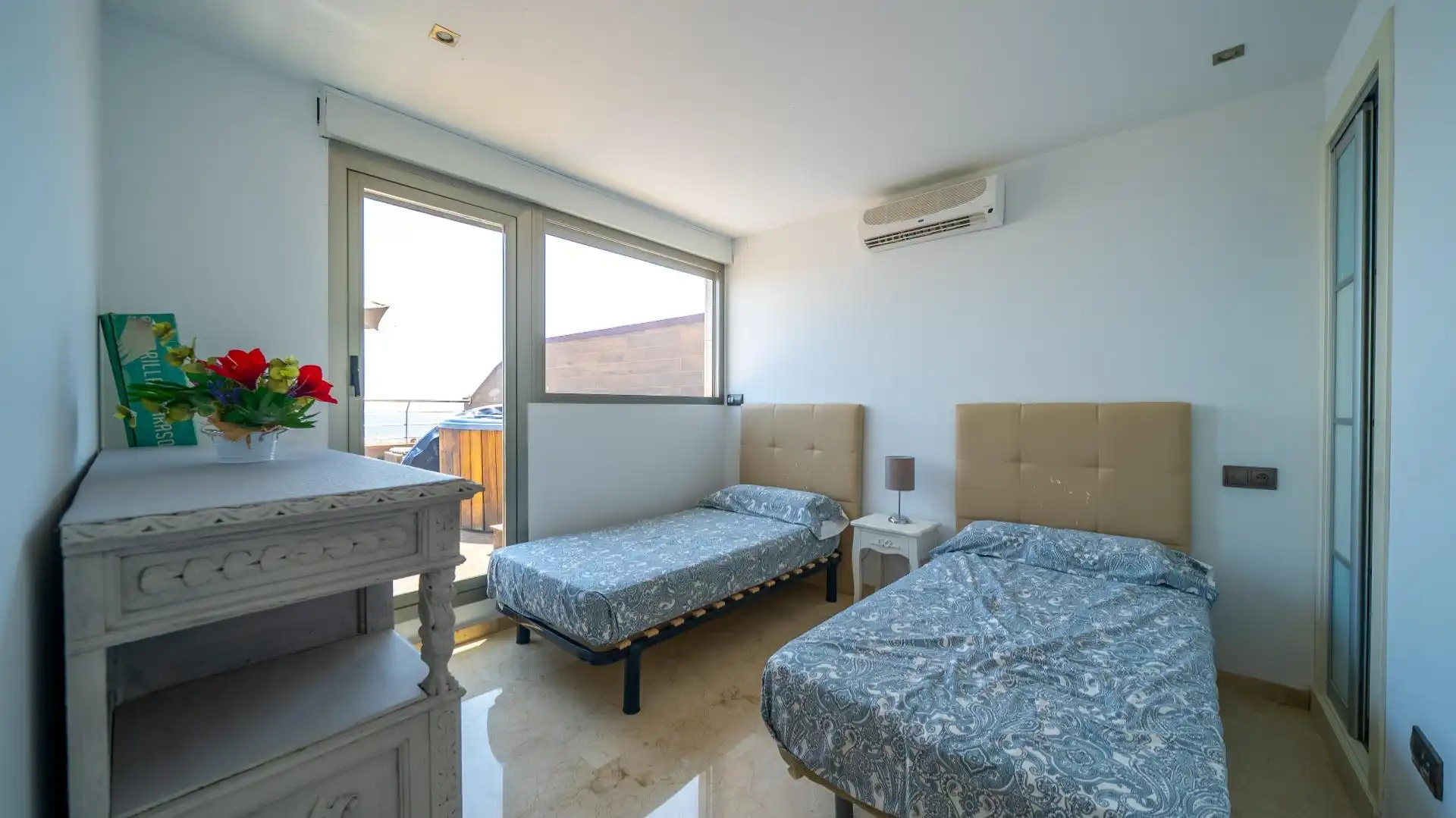 Bedroom of Attic for sale in Alicante / Alacant  with Air Conditioner, Heating and Terrace