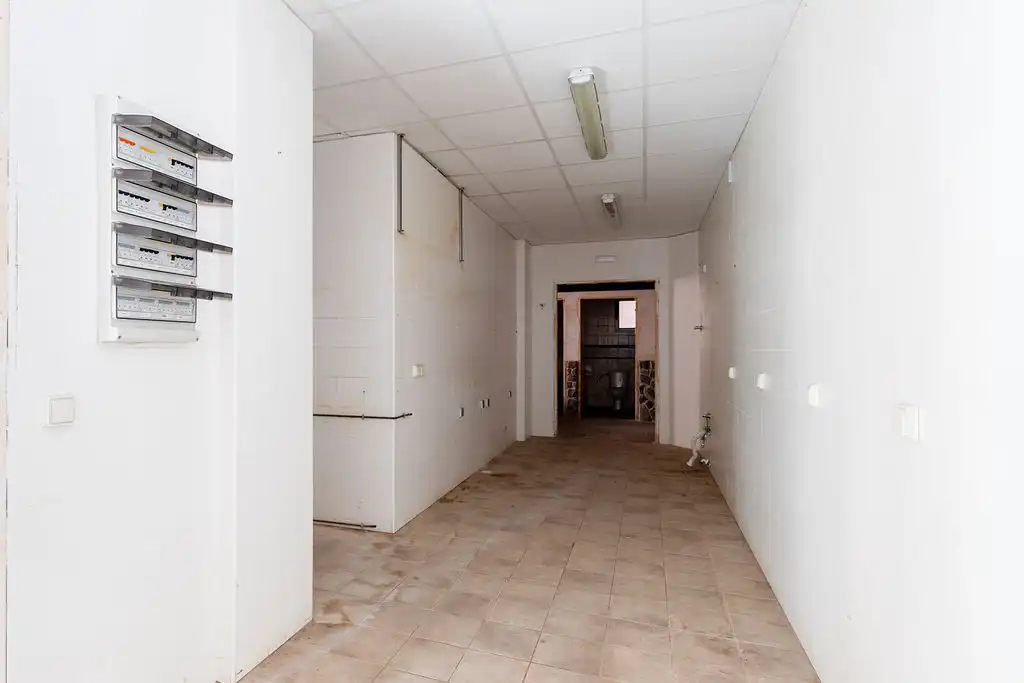 Business premises for sale in C/ Noliva, imagen 21