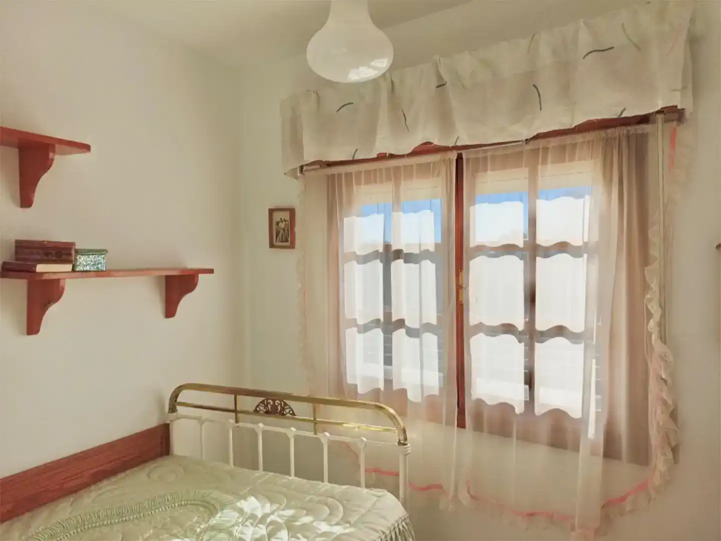 Dormitori de Casa o xalet en venda en Cadalso amb Jardí privat, Piscina i Moblat