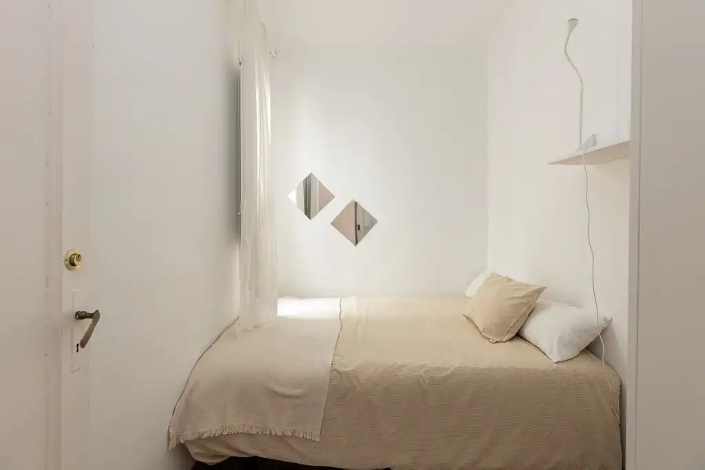 Habitación de Apartamento en venta en Barcelona con Calefacción, Parquet y Balcón