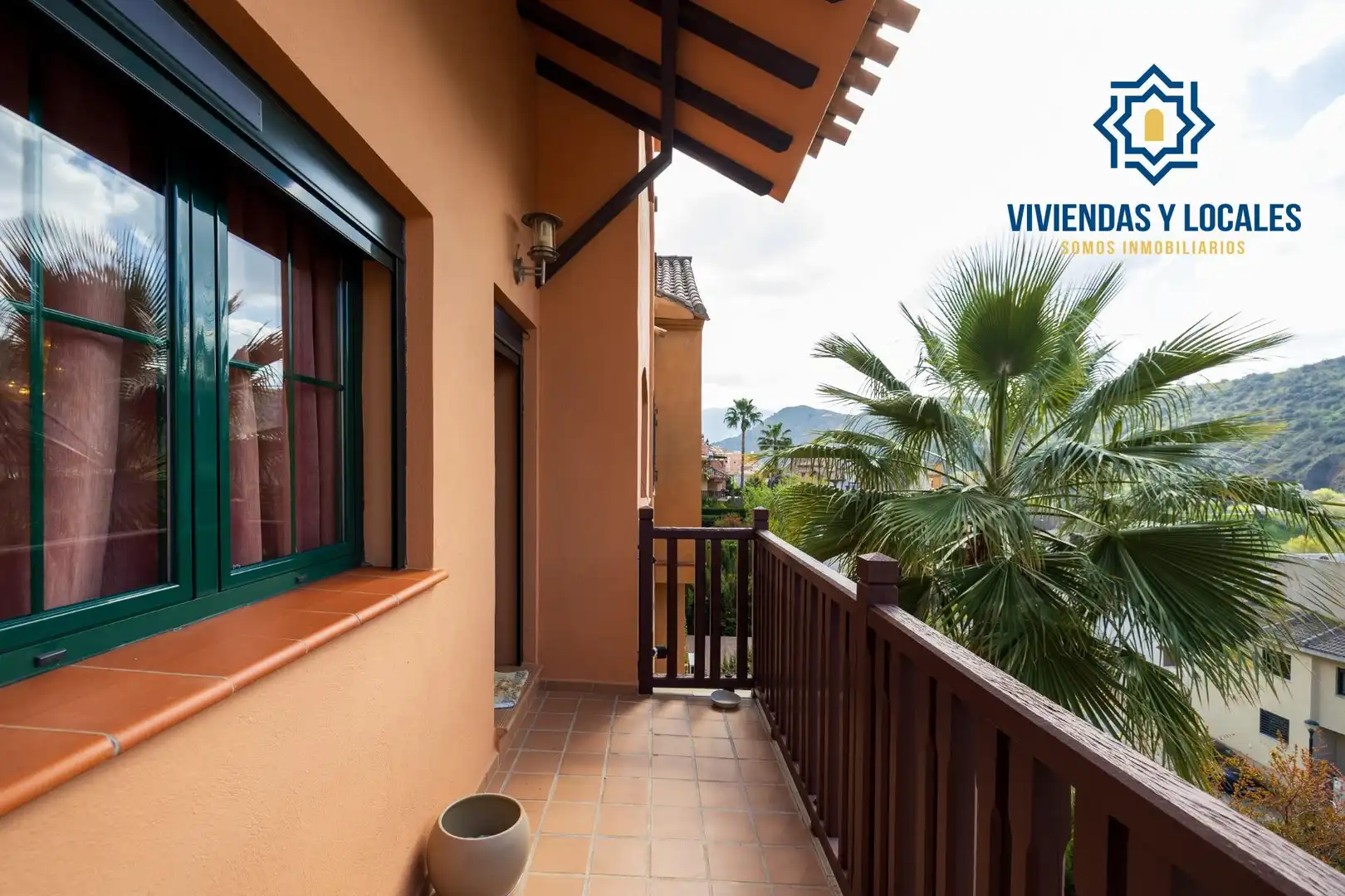 Terraza de Casa adosada en venta en Granada con Aire acondicionado, Calefacción y Jardín privado