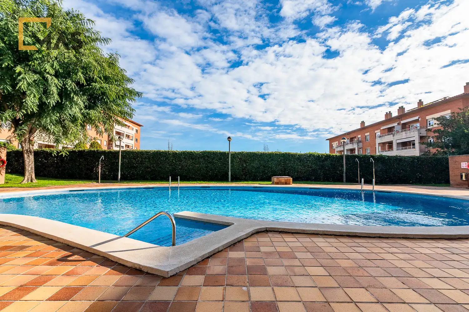 Piscina de Pis en venda en Sant Cugat del Vallès amb Aire condicionat, Calefacció i Parquet