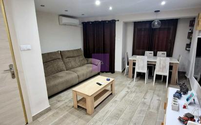 Living room of Flat for sale in Torrent  with Furnished and Balcony