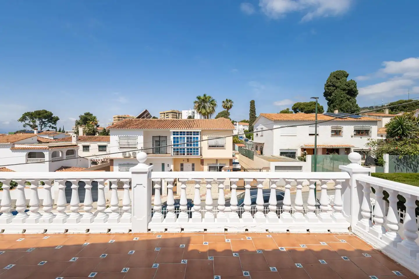 Vista exterior de Casa o xalet en venda en Málaga amb Jardí privat, Terrassa i Piscina