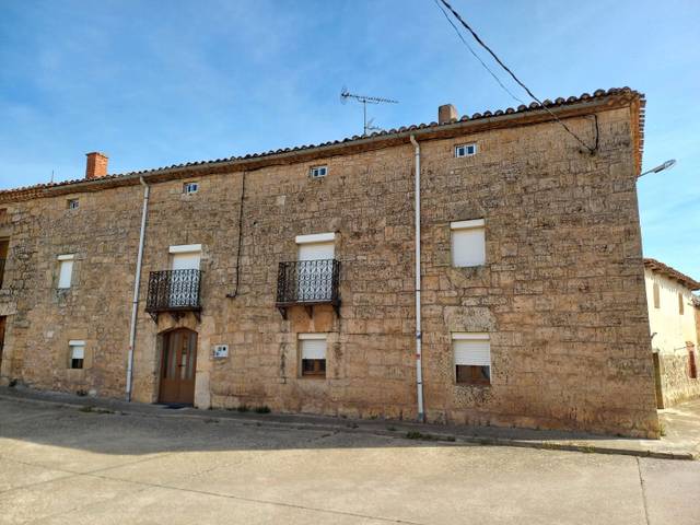 Casa-chalet en Venta en Calle San Vicente en Celada del Camino