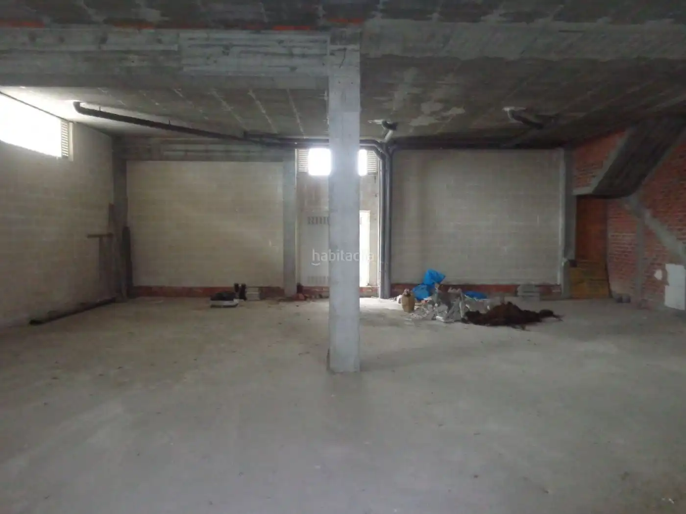 Local comercial en venta en Avenida Rosalía de Castro 98, imagen 3