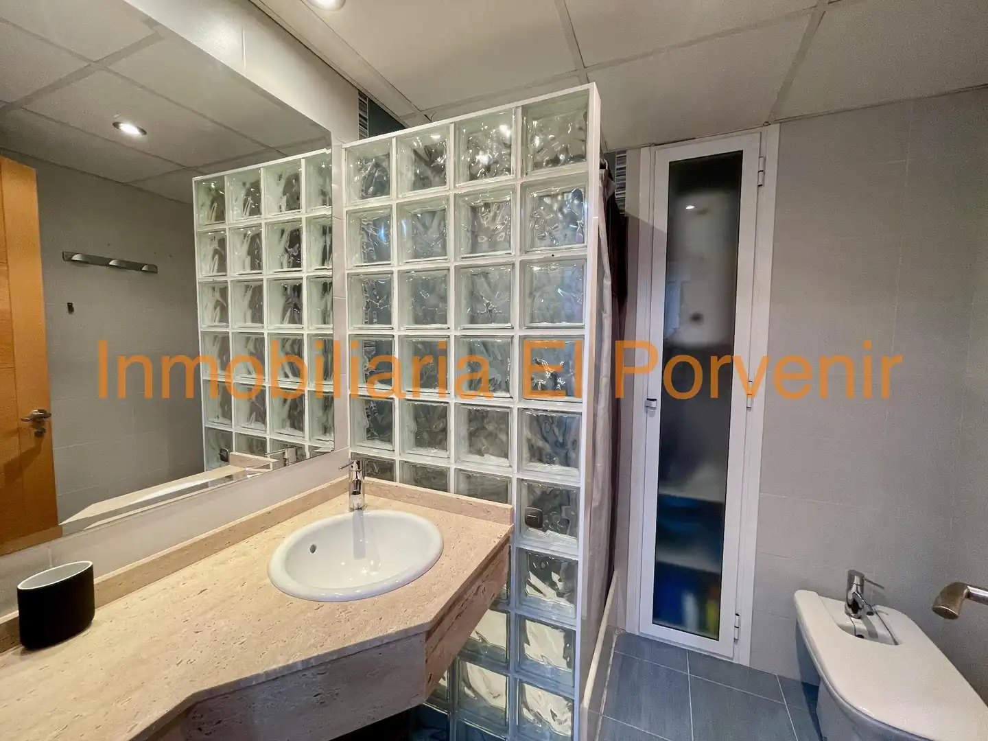 Badezimmer von Wohnung zur Miete in Aldaia mit Klimaanlage und Parkett