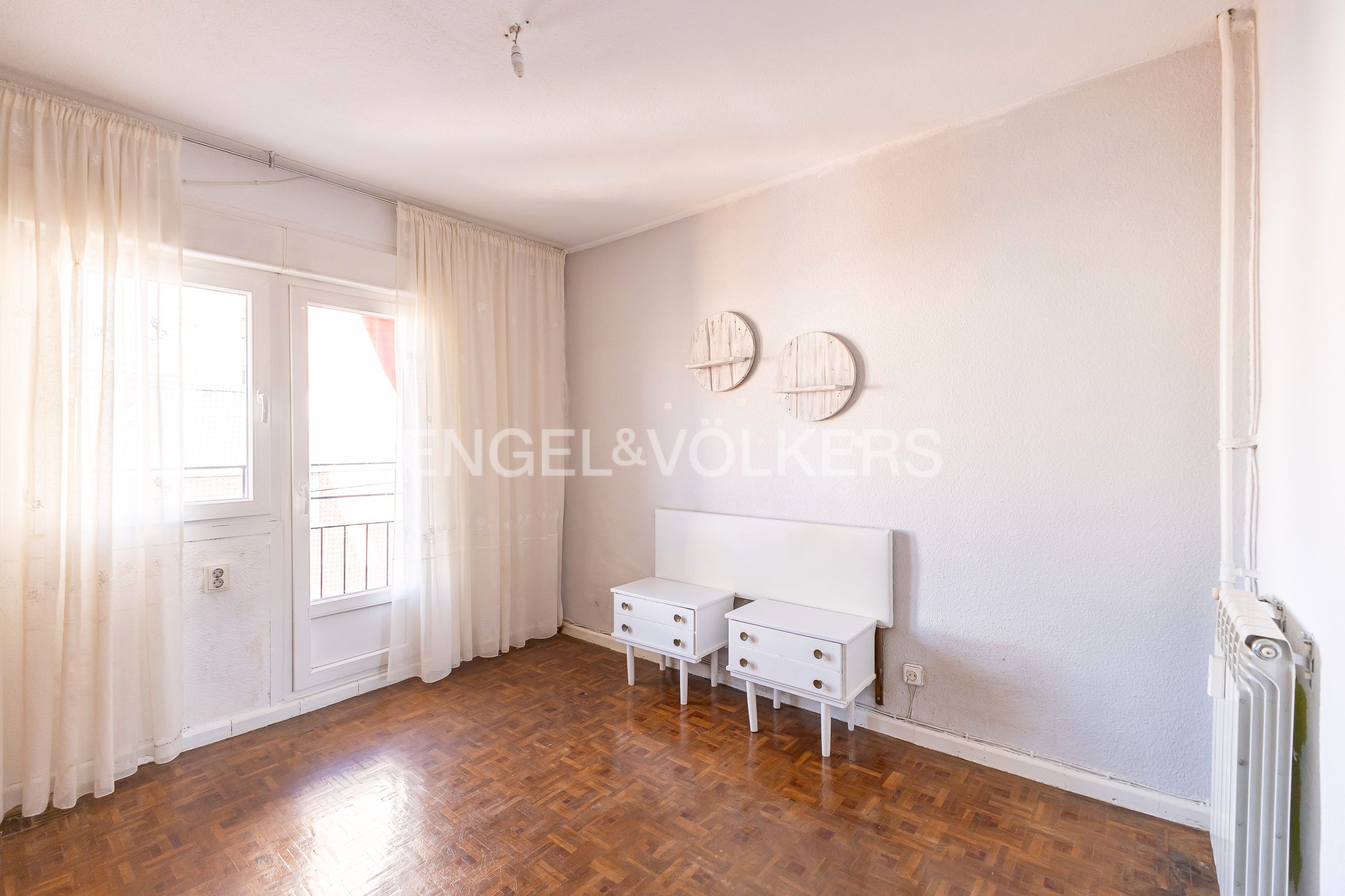 Dormitori de Apartament en venda en  Madrid Capital amb Calefacció, Parquet i Terrassa